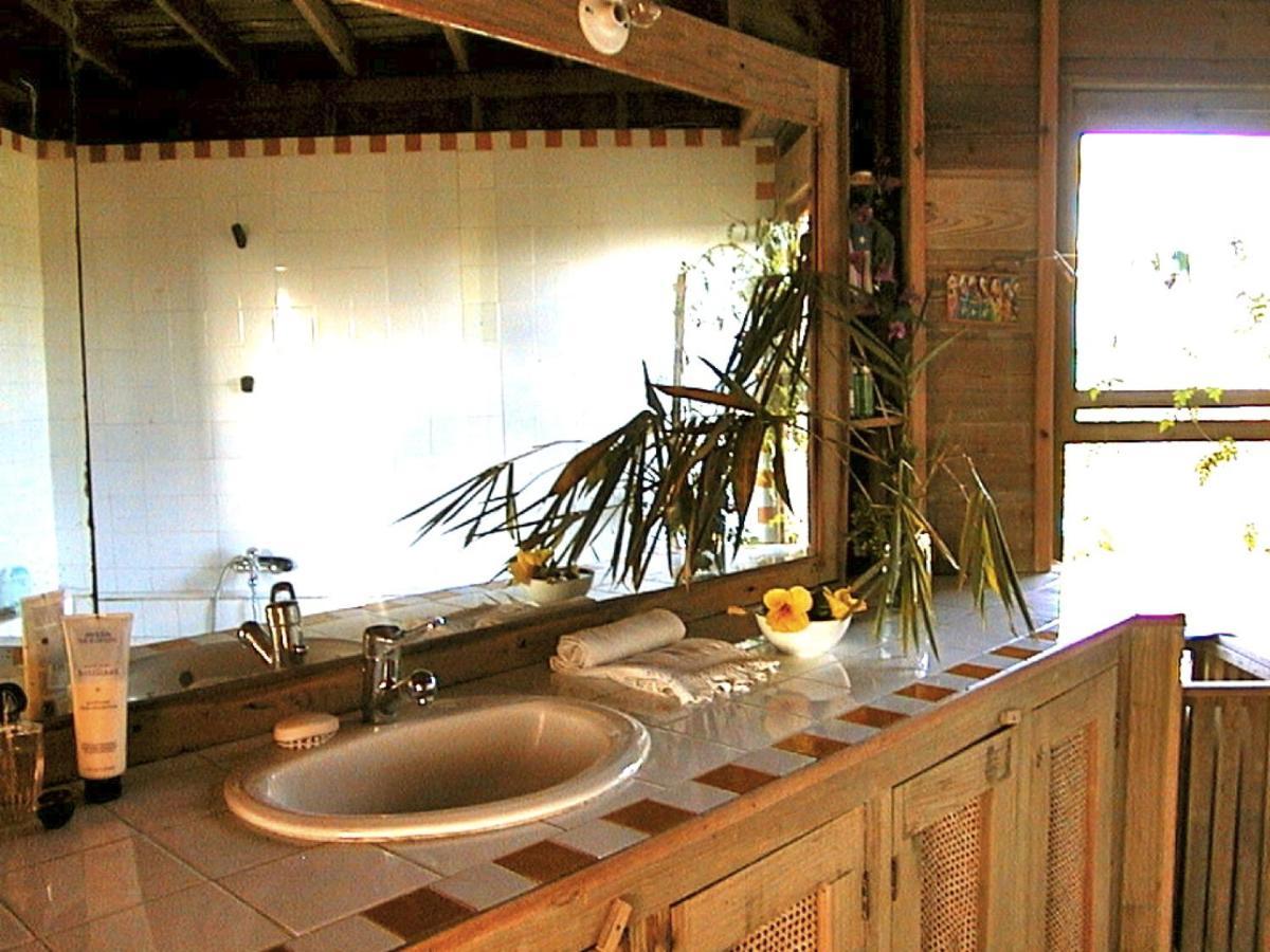 Roatan Bed & Breakfast Apartments เวสต์เอนด์ ภายนอก รูปภาพ