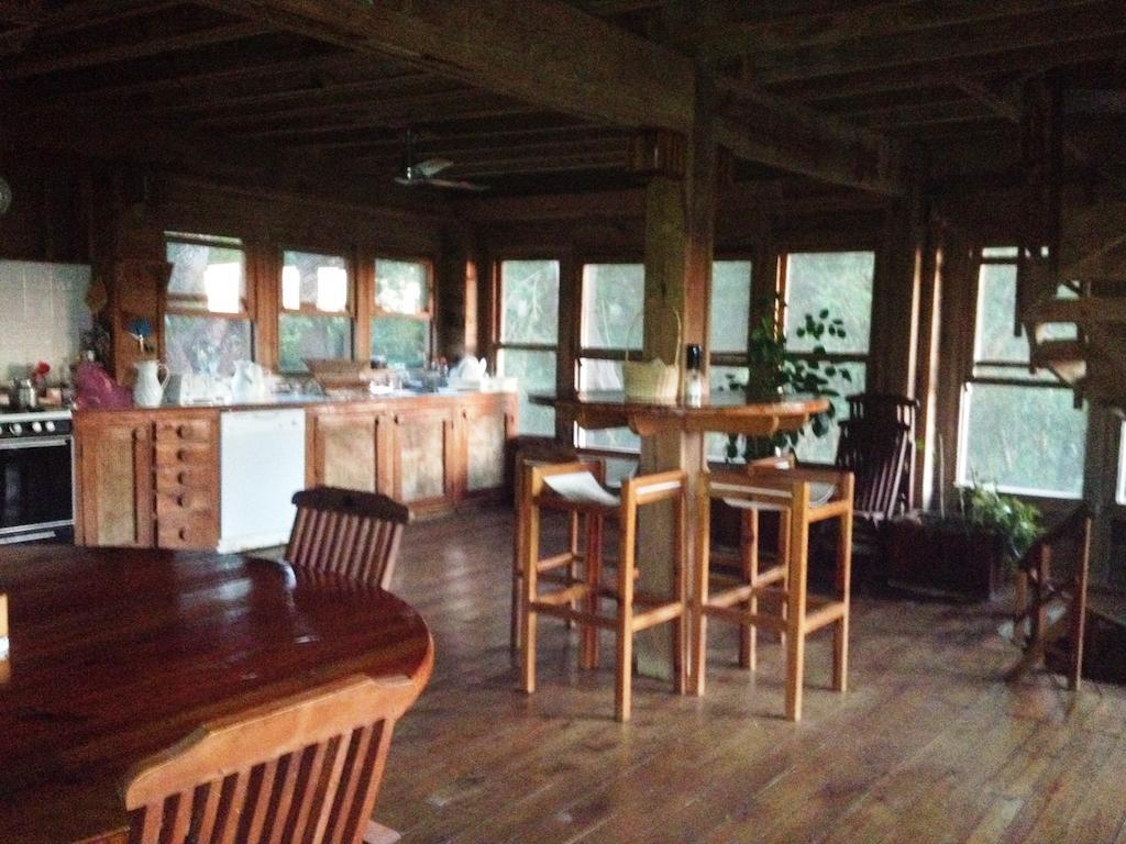 Roatan Bed & Breakfast Apartments เวสต์เอนด์ ภายนอก รูปภาพ