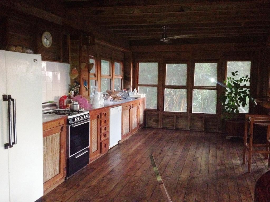 Roatan Bed & Breakfast Apartments เวสต์เอนด์ ภายนอก รูปภาพ