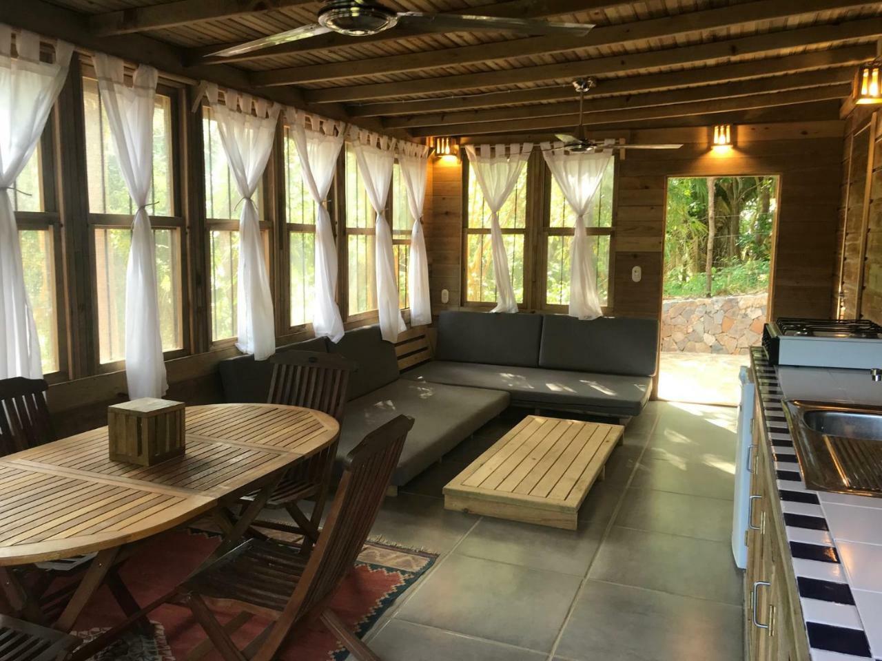 Roatan Bed & Breakfast Apartments เวสต์เอนด์ ภายนอก รูปภาพ